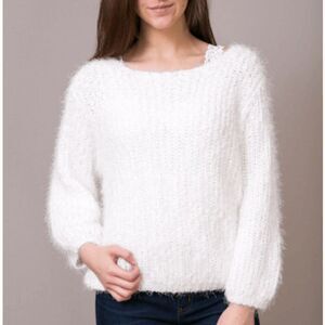 POL Popcorn Sweater White Eyelash Knit‎ Soft Fluffy Round Neck Size Medium